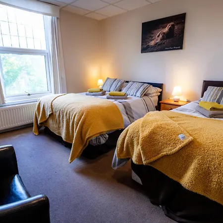 Aarondale Guest House-3